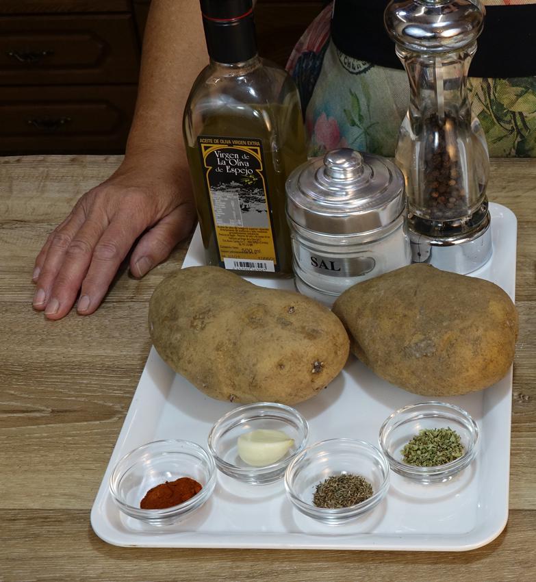 FHAMBURGUESAS DE WAGYU, PATATAS GAJO Y AROS DE CEBOLLA - Loli Domínguez - oto 7