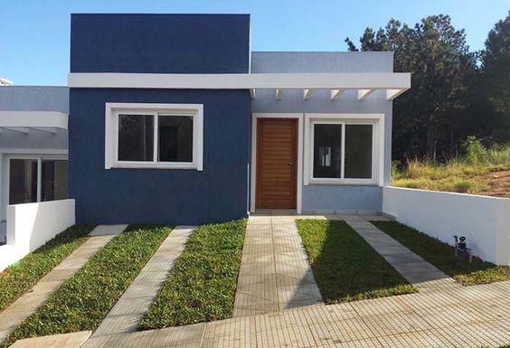 Casas pintadas en tonos azules