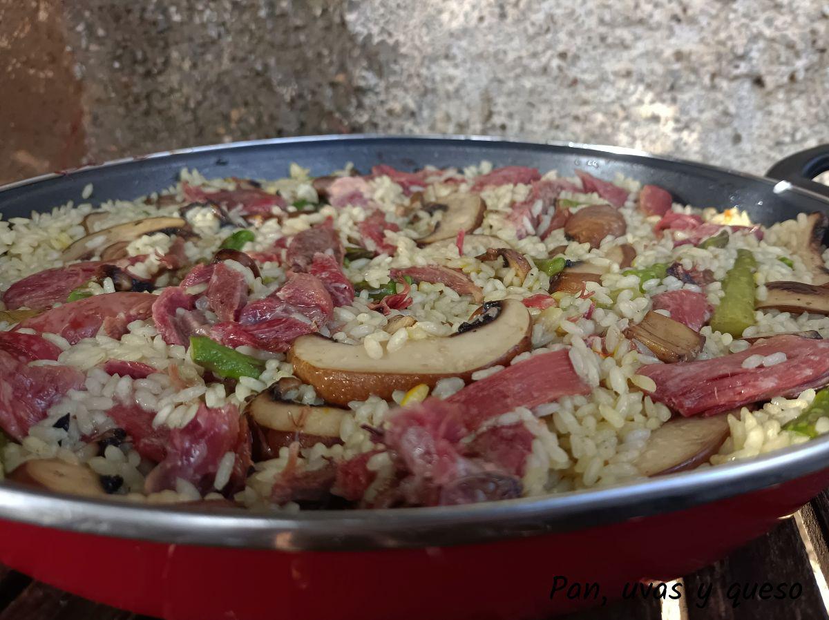 arroz con pato - pan uvas y queso