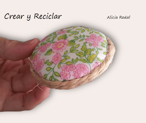 En este tutorial te mostraré algunas sencillas y fáciles ideas de manualidades que puedes hacer con botellas o frascos de vidrio o cristal Diy