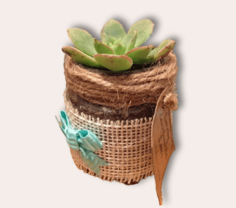 En este tutorial te mostraré algunas sencillas y fáciles ideas de manualidades que puedes hacer con botellas o frascos de vidrio o cristal Diy