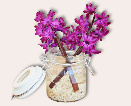 En este tutorial te mostraré algunas sencillas y fáciles ideas de manualidades que puedes hacer con botellas o frascos de vidrio o cristal Diy