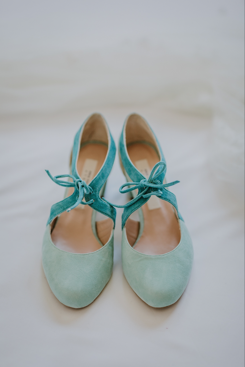ZAPATOS DE NOVIA AZULES,boda con sabor a italia, boda a la italiana, destination wedding spain, wedding planner Madrid