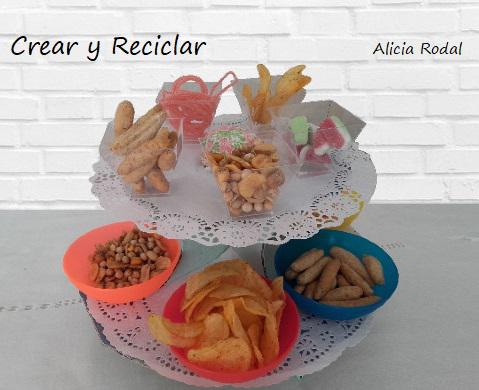 ¿Quieres aprender a hacer un práctico, útil y elegante pedestal para decorar tus mesas de una manera original y creativa, pero sin gastar mucho dinero? Pues mira cómo se hace con unas simples cajas de cartón.