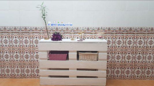 Mesa exterior con palets