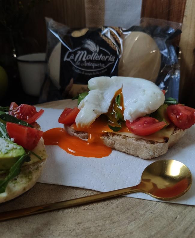 Cómo hacer el mejor desayuno con los molletes de Antequera