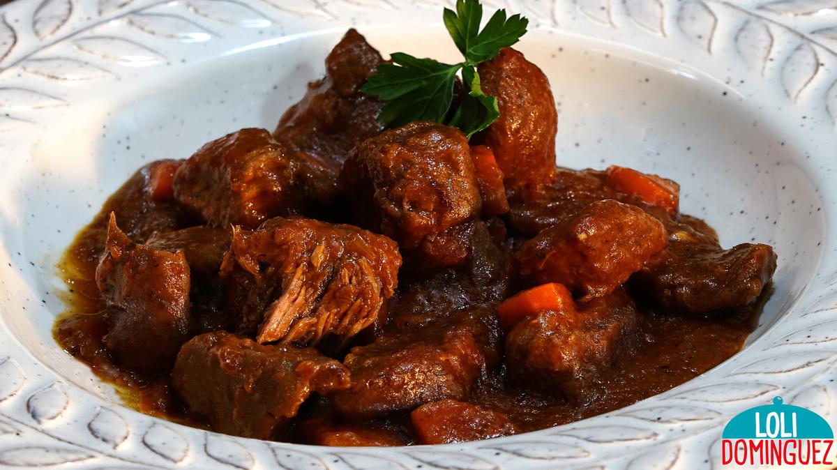CARNE DE TERNERA (RES) EN SALSA, RECETA TRADICIONAL. Con esta receta queda una carne tierna y jugosa y con una salsa tan rica ¡que te vas a chupar los dedos!, se hace de manera fácil, con pocos ingredientes y con un resultado más que delicioso