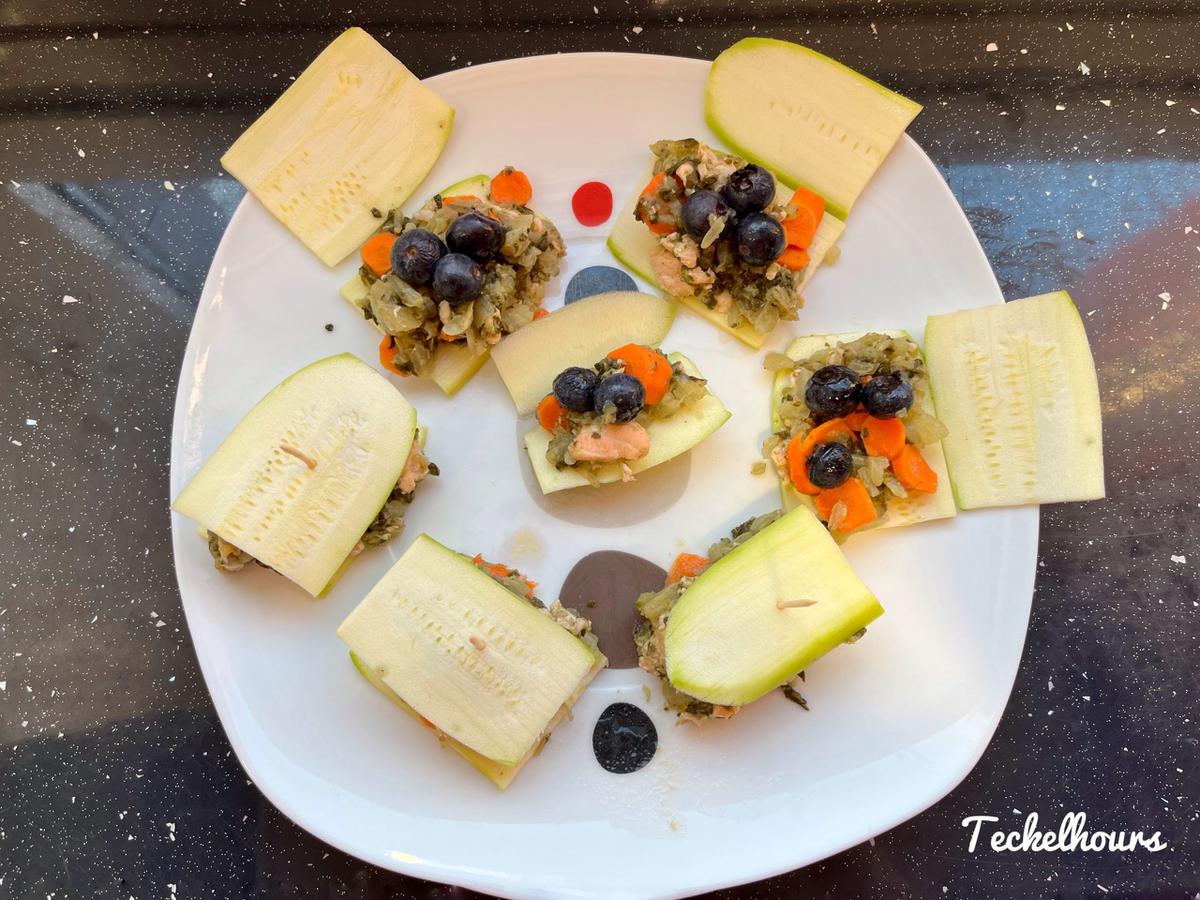 Bocaditos de calabacín con salmón