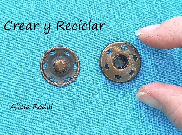 en este tutorial te quiero mostrar cómo hice la bolsa, funda, saco o forro de mi carro donde suelo poner mis compras cuando voy al supermercado, lo limpiamos un poco y ¡¡como nuevo!!