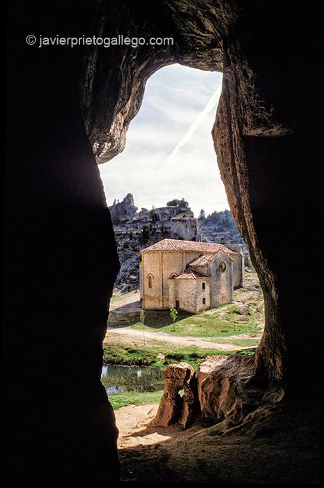 Ermita de San Bartolomé. Cañón del Río Lobos. Soria. España, 1997 © Javier Prieto Gallego;