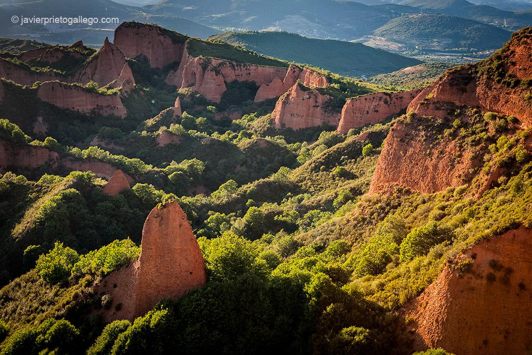 Restos de la explotación minera romana de Las Médulas vistos desde el Mirador de Orellán. Monumento Natural Las Médulas. El Bierzo. León. Castilla y León. España. © Javier Prieto Gallego;