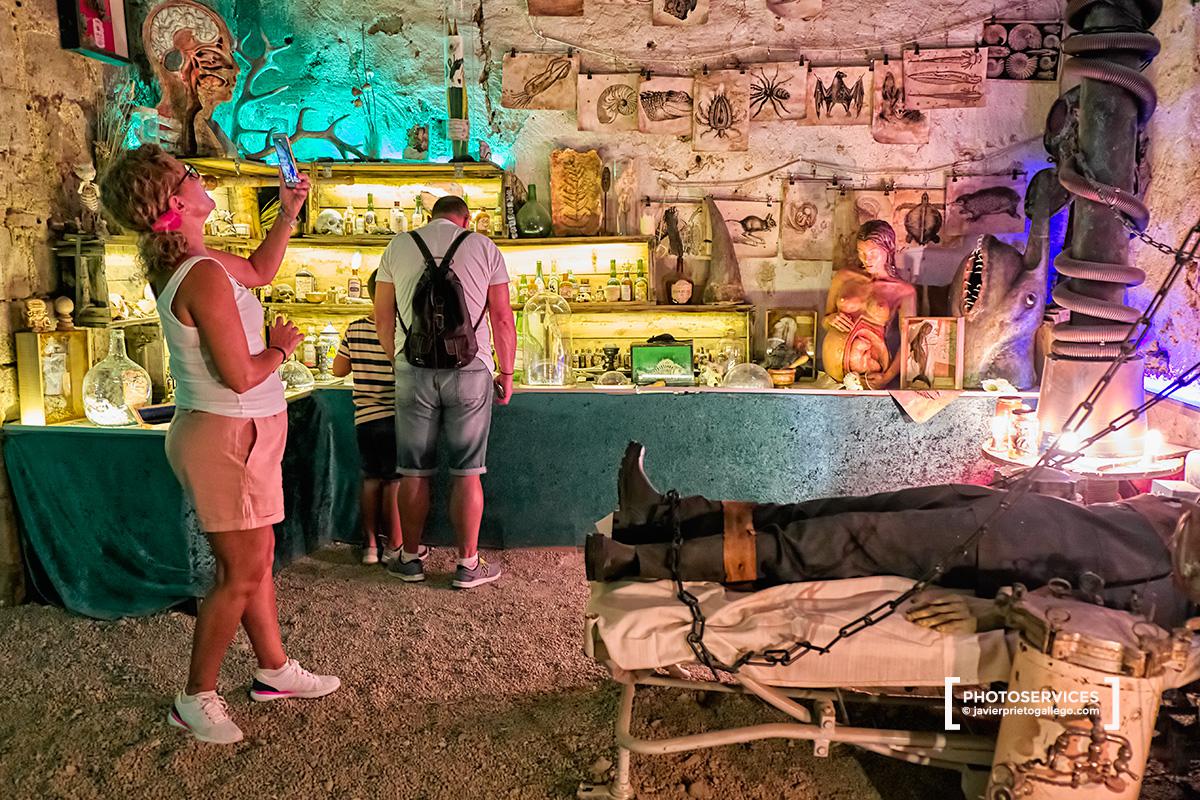 Sala de El Laboratorio. El Castillo Encantado. Castillo de Trigueros del Valle, siglo XV. Valladolid. Castilla y León. España. © Javier Prieto Gallego