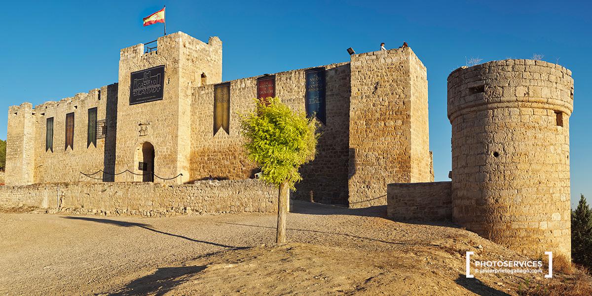 El Castillo Encantado. Castillo de Trigueros del Valle, siglo XV. Valladolid. Castilla y León. España. © Javier Prieto Gallego