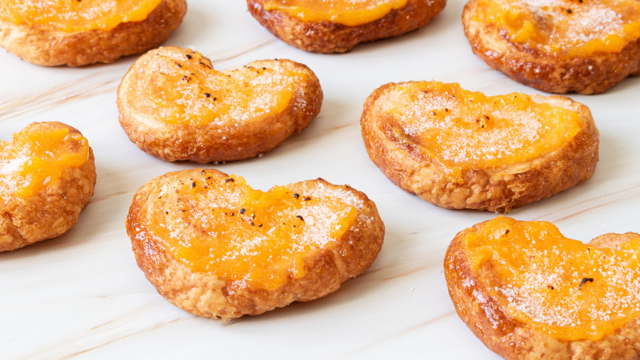 Palmeritas de yema tostada