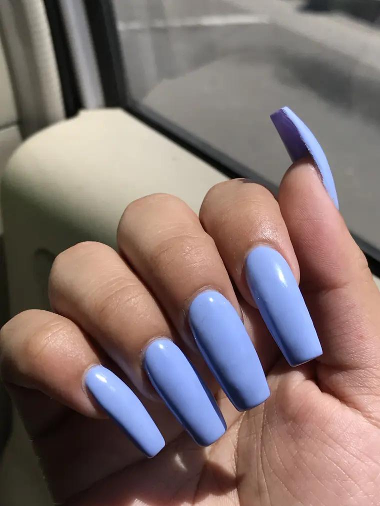 decoración de uñas moderna en bígaro