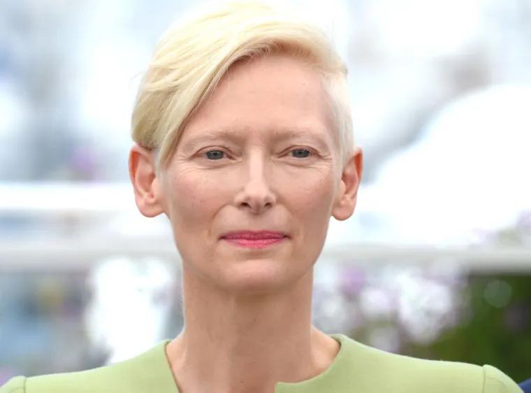 rejuvenecer peinado corte de pelo mujer 50 años pixie