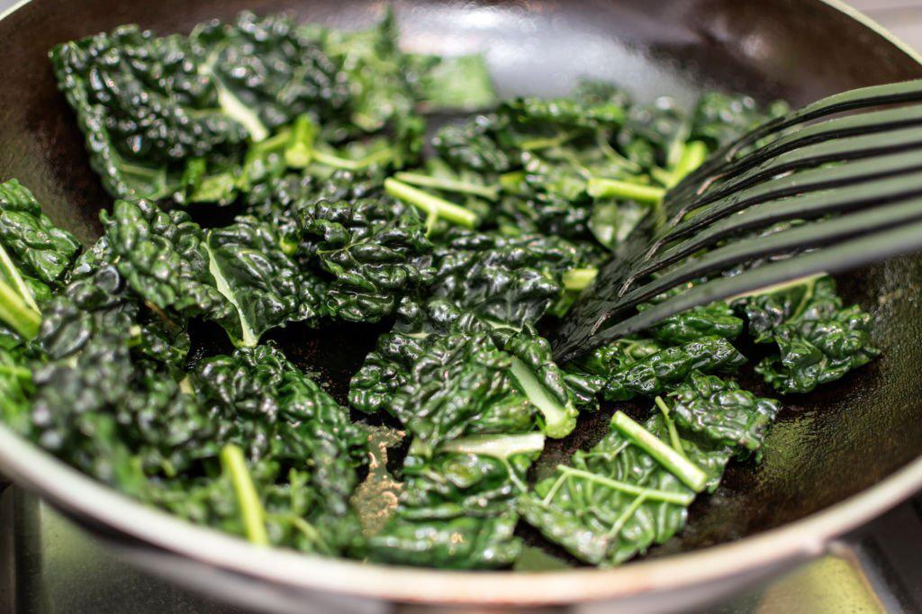 Wok de Pavo con col china y noodles