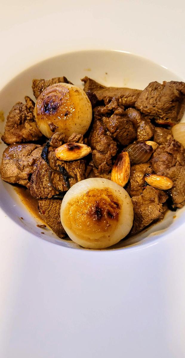 Caldereta de cordero y pollo en olla tajine