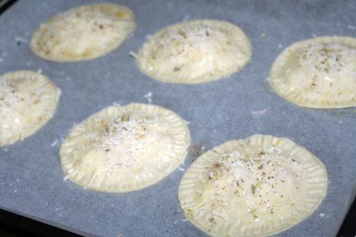 cerrsar-las-Empanadillas-con-la-ayuad-de-un-tenedor