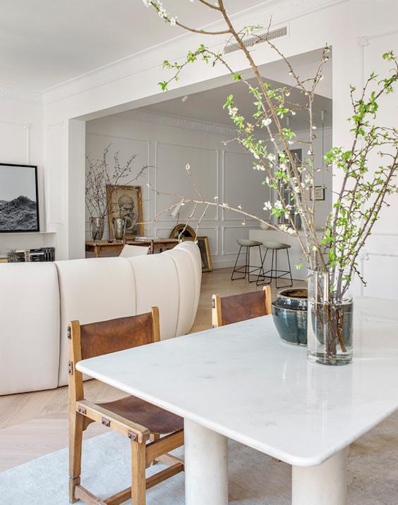 decoralinks | mesa comedor blanca marmol, jarron xxl ,sillas castellanas