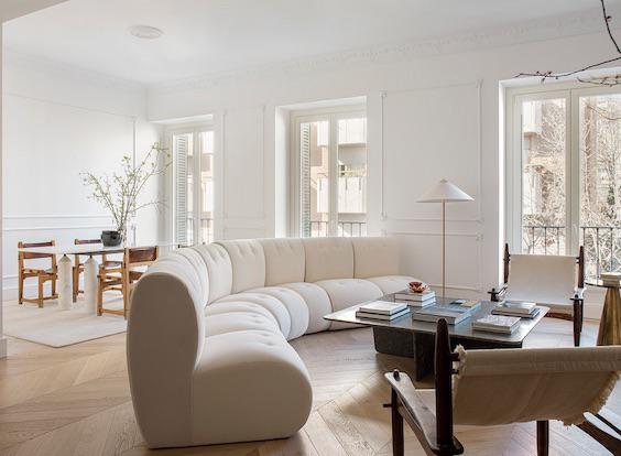 decoralinks | reforma BAO, salon, sofa modular curvo blanco