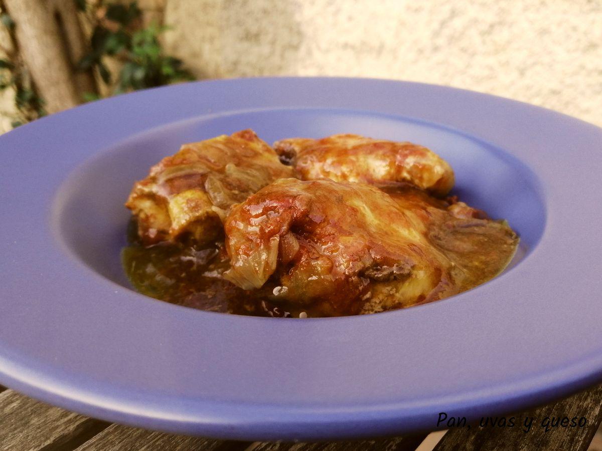 pollo al vino tinto crockpot - pan uvas y queso 