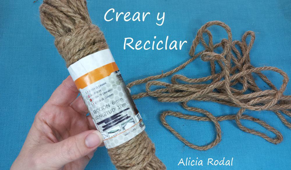 En este tutorial te enseño 5 ideas de manualidades con yute que puedes hacer para decorar tu casa, para vender o regalar. Ideas fáciles, rápidas y sin gastar mucho dinero, ideales para la decoración de tu casa, fiestas o celebraciones especiales, como bodas, comuniones, bautizos o cumpleaños.