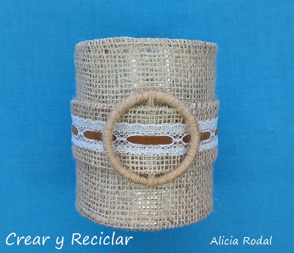 En este tutorial te enseño 5 ideas de manualidades con yute que puedes hacer para decorar tu casa, para vender o regalar. Ideas fáciles, rápidas y sin gastar mucho dinero, ideales para la decoración de tu casa, fiestas o celebraciones especiales, como bodas, comuniones, bautizos o cumpleaños.