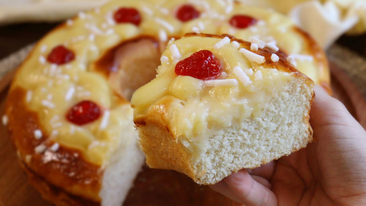 rosca de pascua crema pastelera cerezas granella