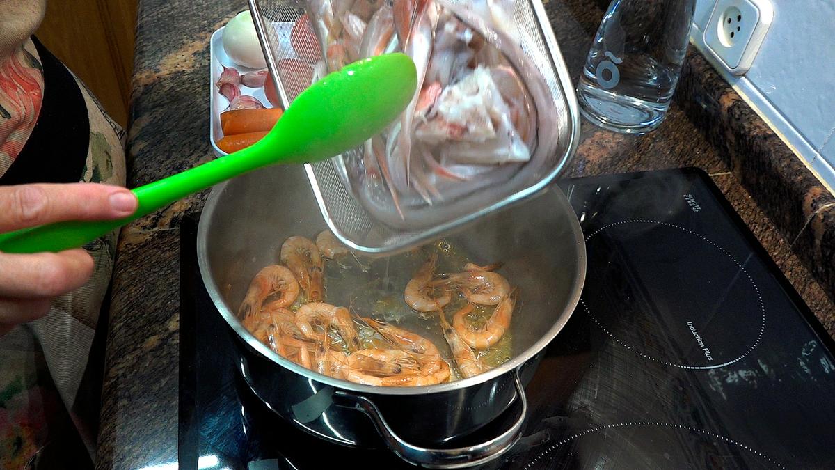 PATATAS CON BACALAO Y ALMEJAS, O GUISO DE CUARESMA - Semana Santa - Loli Domínguez - Foto 2