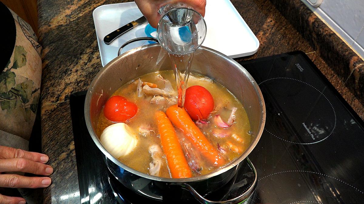 PATATAS CON BACALAO Y ALMEJAS, O GUISO DE CUARESMA - Semana Santa - Loli Domínguez - Foto 3