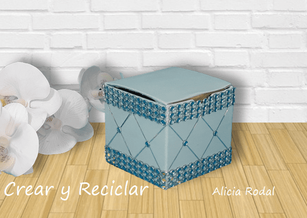 En este tutorial te voy a enseñar cómo decorar cajas de cartón, fácil, rápido y a la vez muy elegante. Son ideas fáciles para tu hogar, para vender o regalar. Manualidades y tutoriales de bricolaje DIY.