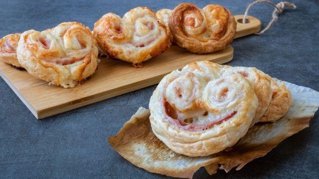 Palmeritas de jamón y queso