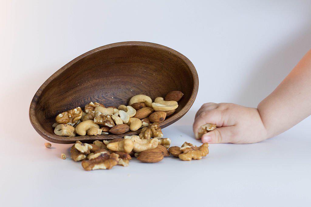 Beneficios de los frutos secos para bebés y niños