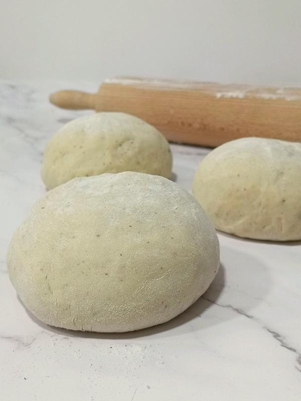Cómo hacer masa de pizza casera