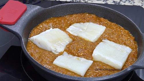 lomos de bacalao con tomate frito