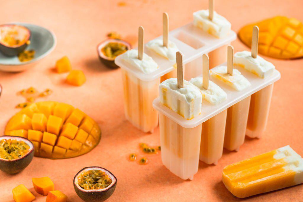 Helados de mango y yogur para bebes