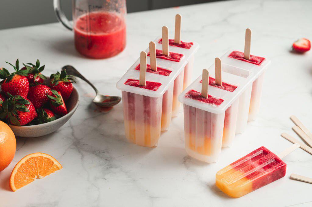 Helados de naranja y fresa para bebés