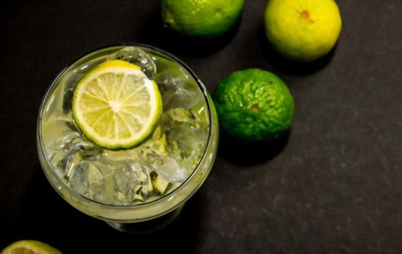 Cómo preparar un gin tonic