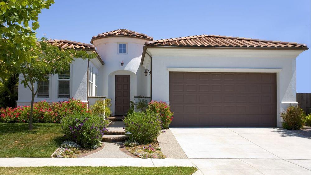 Casas con techo inclinado