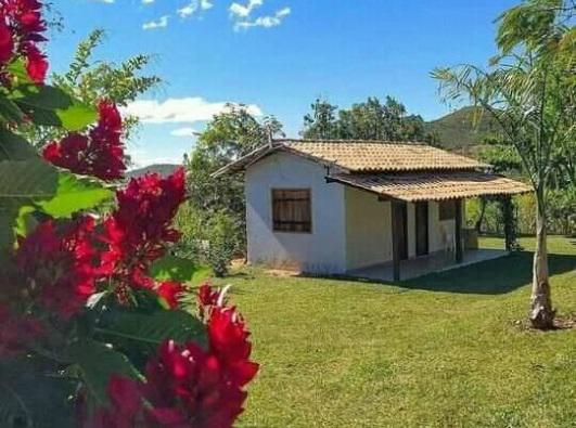 Casas rústicas con jardines