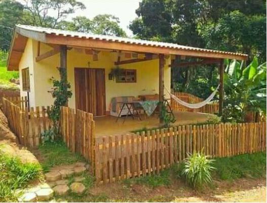 Casas rústicas con jardines