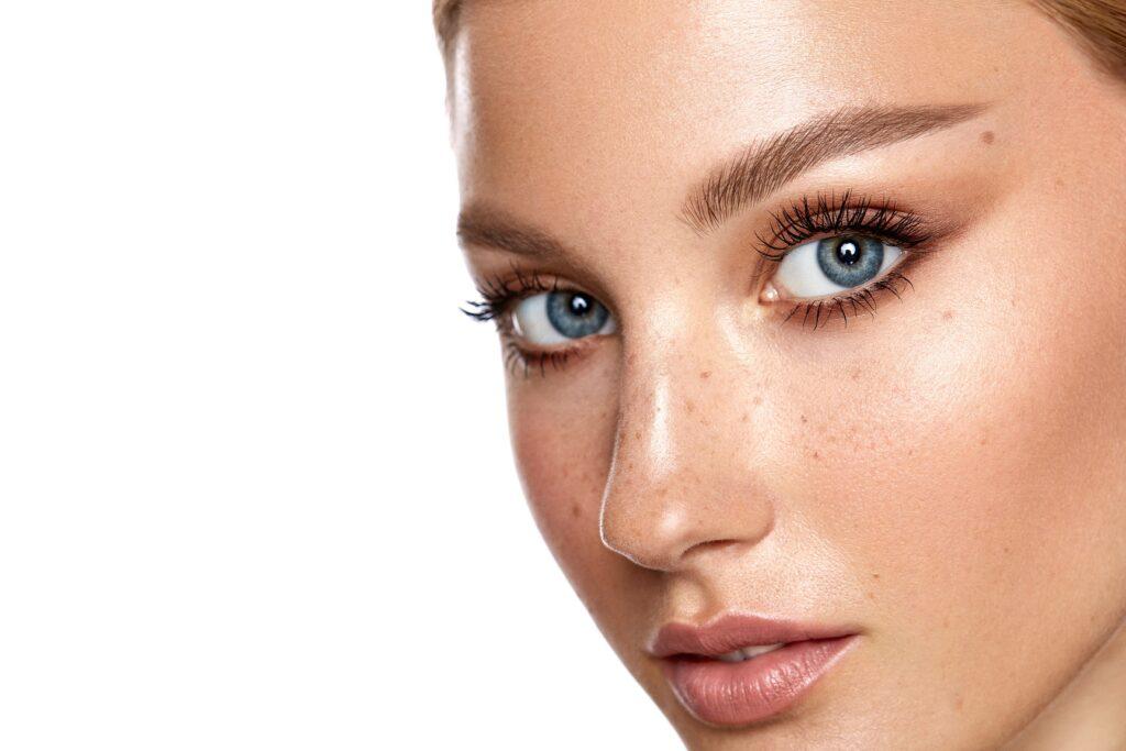 cejas que rejuvenecen