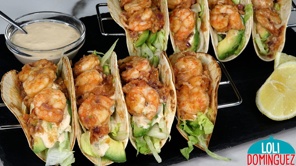 TACOS DE LANGOSTINOS O CAMARONES, RECETA FÁCIL Y DELICIOSA. Estos tacos además de estar riquísimos se preparan de manera fácil, la salsa le da un toque especial y son ideales para compartir con familia o amigos