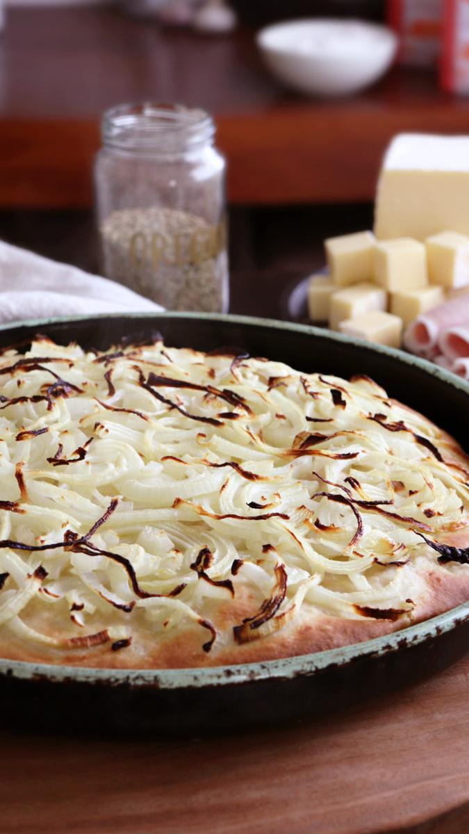 fugazzeta rellena queso jamon