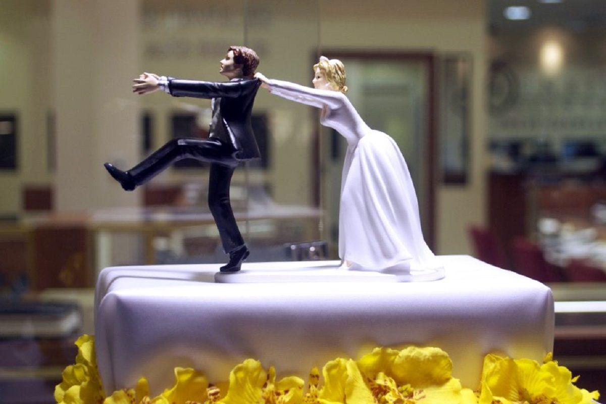 Me arrepentí a un mes de casarme - Fucsia