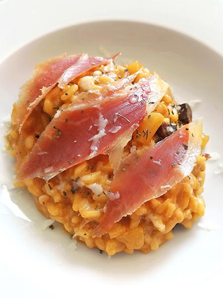 Risotto de jamón y chorizo ibéricos - Primer plano