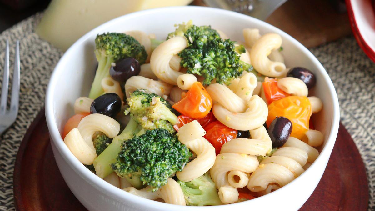 brocoli salteado pasta cherry facil