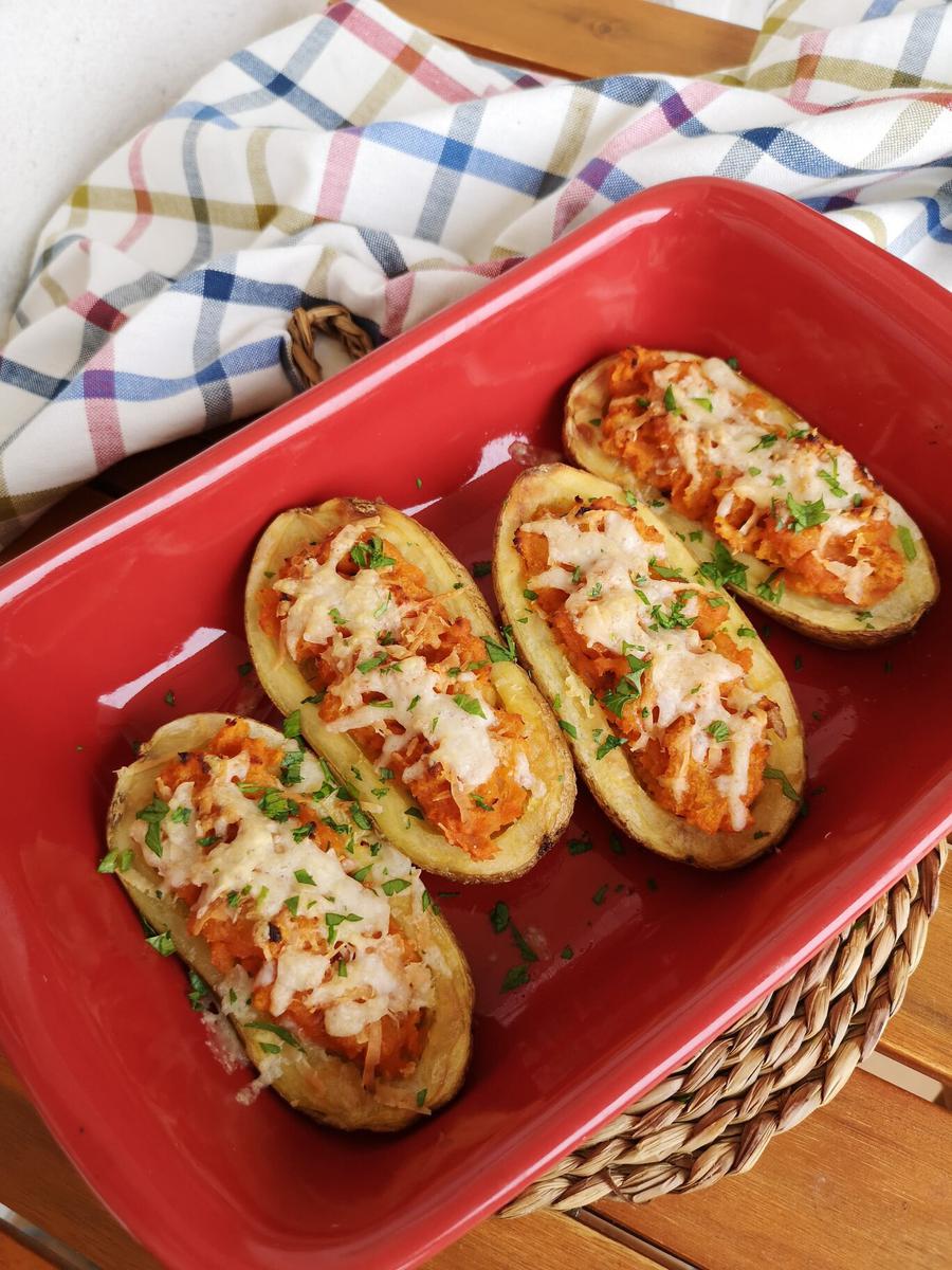patatas rellenas de boloñesa vegana