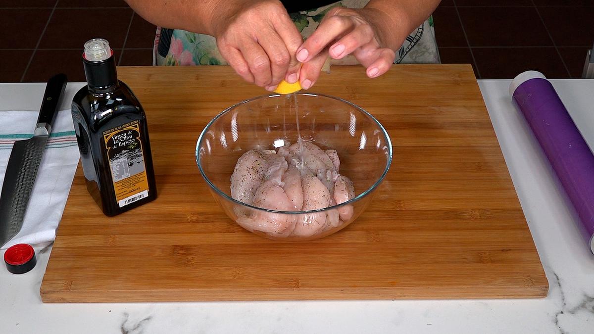 POLLO EN SALSA CREMOSA DE TOMATE Y CHAMPIÑONES - Loli Domínguez - Foto 3